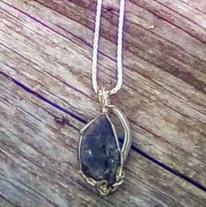 Vintage Silver-Tone Raw Stone Wire Wrapped Pendant Necklace Long 30" Boho